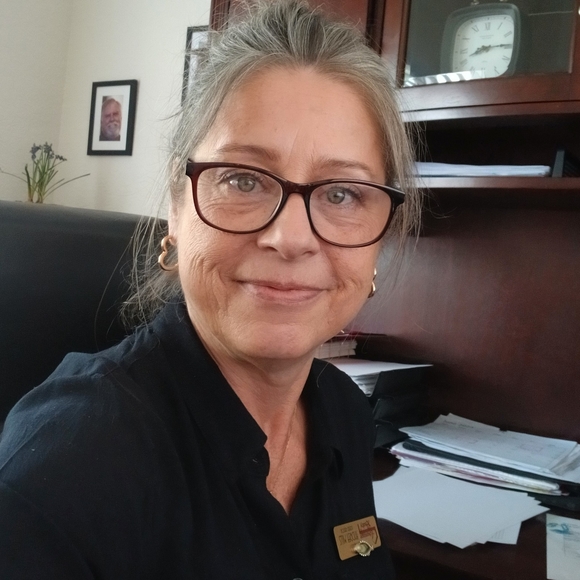 Meet your Posher, Andrea - Picture 1 of 1